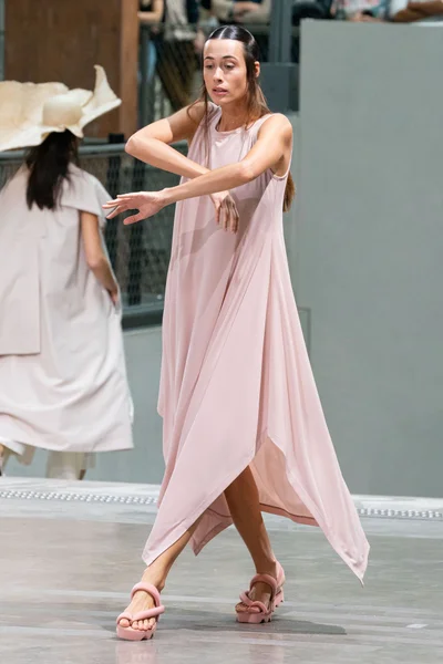 Look 4